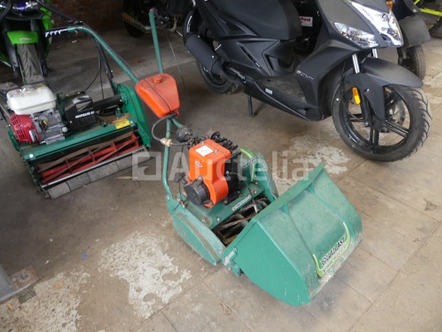 Vintage suffolk punch 30 qualcast grasmaaier met roller - afbeelding 5 van  6