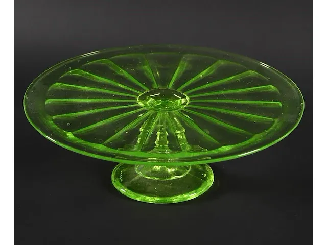Vintage taartschaal in uranium glas - afbeelding 1 van  3