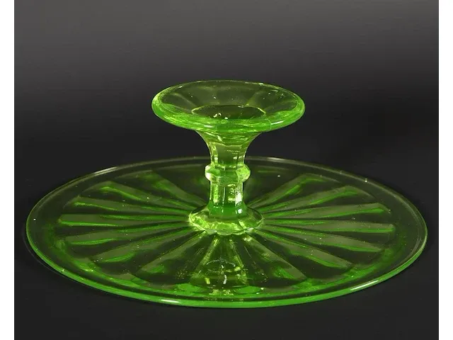 Vintage taartschaal in uranium glas - afbeelding 3 van  3