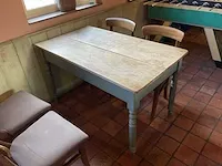 Vintage tafel met stoelen - afbeelding 6 van  8
