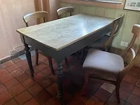 Vintage tafel met stoelen - afbeelding 4 van  5