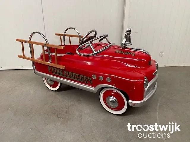 Vintage trapauto - afbeelding 1 van  4