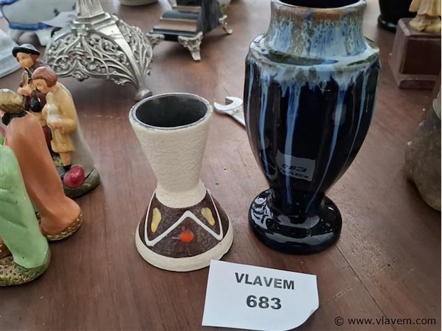 Vintage vaasjes - afbeelding 1 van  1