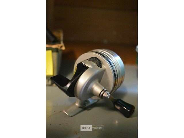 Vismolen daiwa 9301d - afbeelding 1 van  2