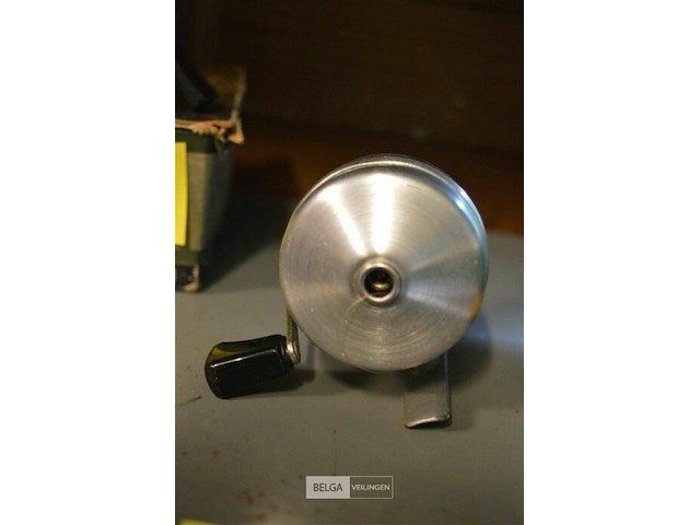 Vismolen daiwa 9301d - afbeelding 2 van  2