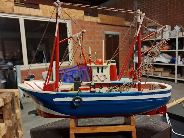 Vissersboot - afbeelding 1 van  3