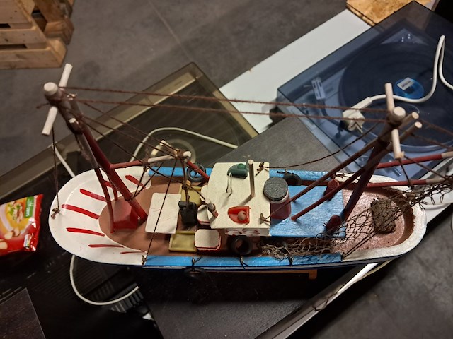 Vissersboot - afbeelding 2 van  3