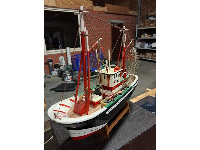 Vissersboot - afbeelding 1 van  4