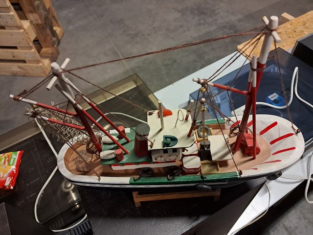 Vissersboot - afbeelding 4 van  4