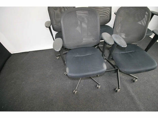 Vitra - medapro - lot 2e keus bureaustoelen (5x) - afbeelding 2 van  6