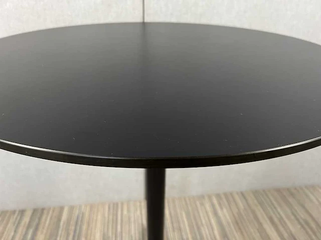 Vitra bistro table statafel - afbeelding 5 van  9