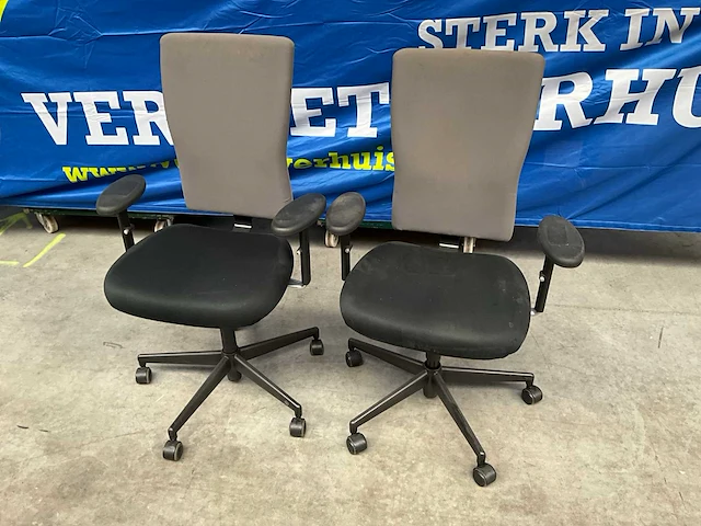 Vitra bureaustoelen (2x) - afbeelding 1 van  6