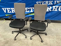 Vitra bureaustoelen (2x) - afbeelding 1 van  6