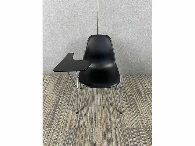 Vitra eames dss plastic chair zwart - afbeelding 1 van  6
