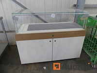 Vitrine kast - afbeelding 1 van  4