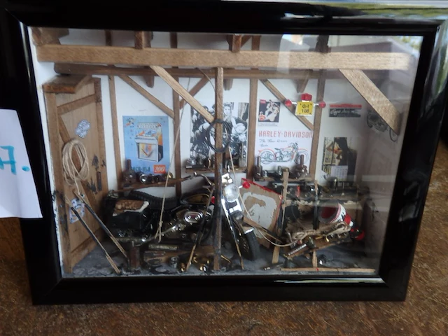 Vitrine met werkplaats harley davidson - afbeelding 1 van  3