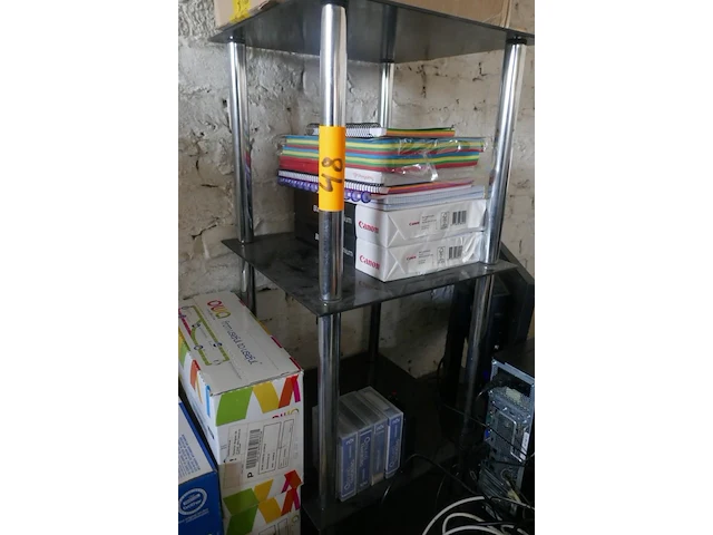 Vitrinekast en wandrek - afbeelding 3 van  3