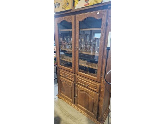 Vitrinekast zonder inhoud - afbeelding 1 van  1