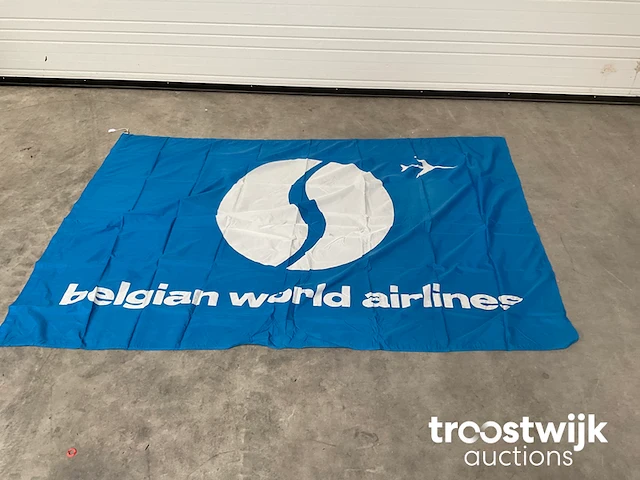 Vlag "belgian world airlines" - afbeelding 1 van  3