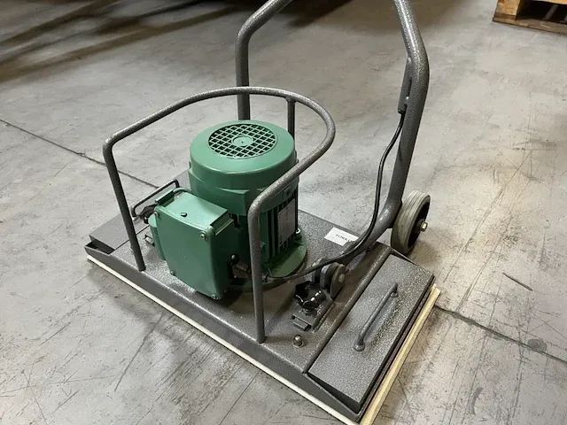 Vlakschuurmachine torko 2 nieuw - afbeelding 3 van  8