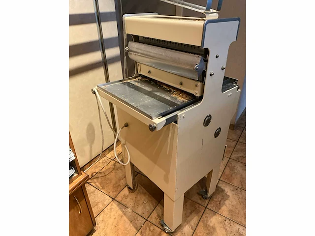 Vlb broodsnijmachine - afbeelding 5 van  5