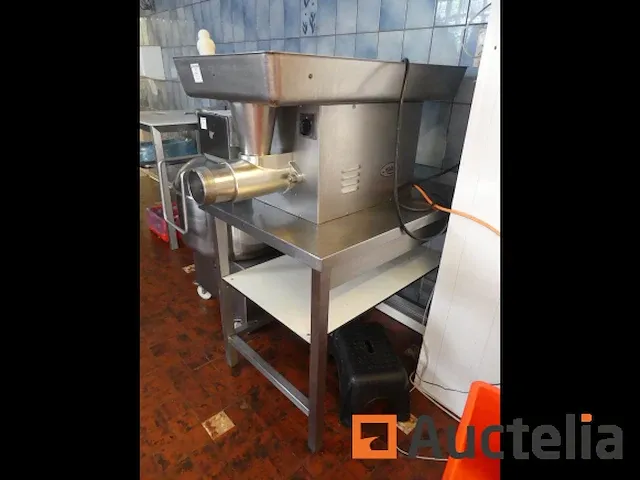 Vleesmolen met tafel ondersteuning in roestvrij staal matton - afbeelding 5 van  11