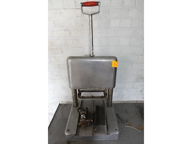 Vleesprikker - afbeelding 1 van  3