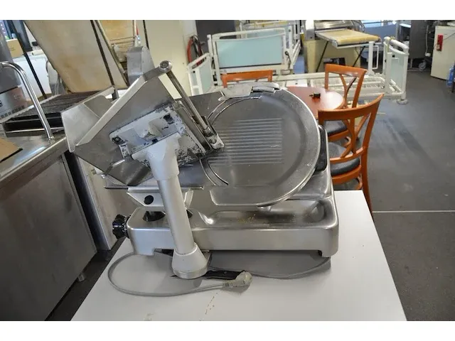 Vleessnijmachine berkel 800s - afbeelding 1 van  8