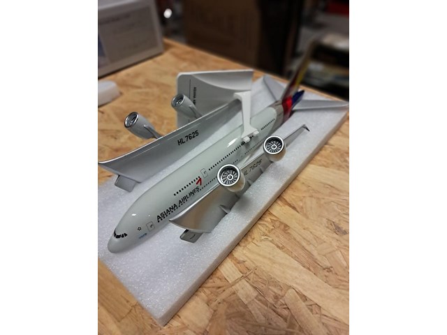 Vliegtuig asiana airline nieuw (360 mm) - afbeelding 4 van  7