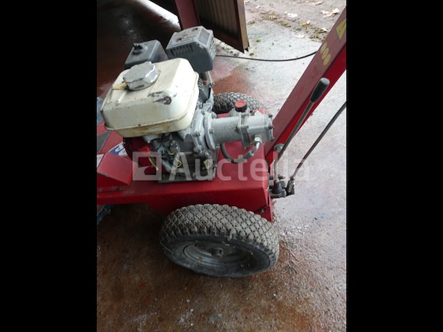 Vloer borstelmachine - afbeelding 1 van  9