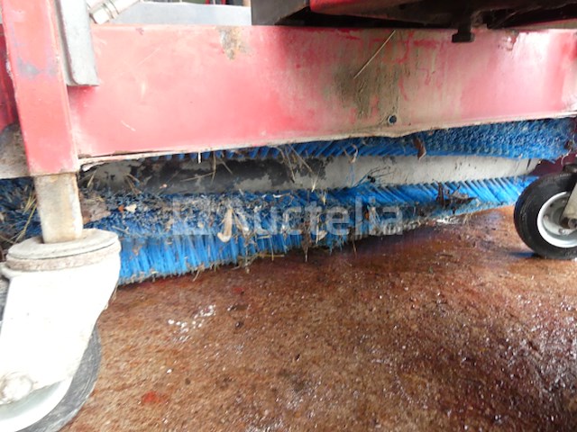 Vloer borstelmachine - afbeelding 8 van  9