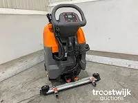 Vloerschrobmachine - afbeelding 17 van  21