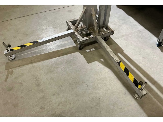 Vmb - te-074 - contractor lift - - afbeelding 3 van  5