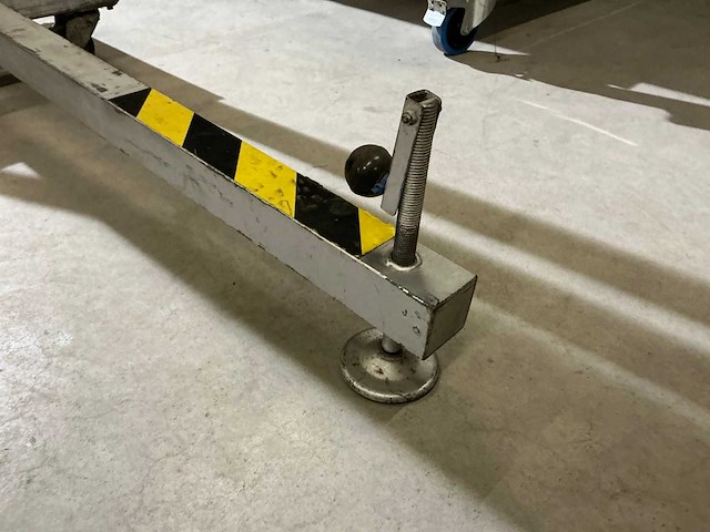 Vmb - te-074 - contractor lifts - - afbeelding 5 van  6