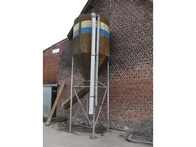 Voedersilo - afbeelding 1 van  2
