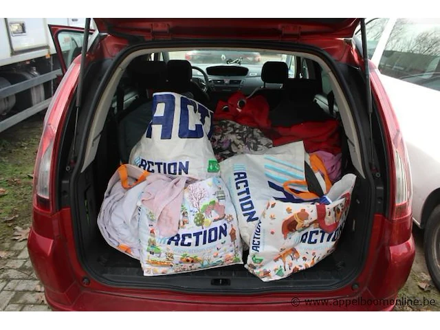 Voert. meerdere doeleinden citroen c4 picasso,benzine, 1749cm³,92kw,1e inschr 10/7/17, vf7ua6fyc45121441, 202661km,co²-uitstoot ng,euro4, kenteken i (ii ontbreekt), zonder gelijkvormigheidsattest, keuring tot 15/2/25, 1sleutel - afbeelding 14 van  22