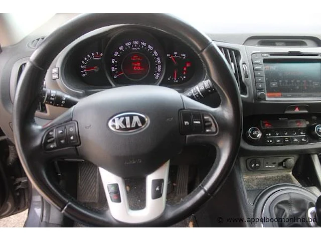 Voert. meerdere doeleinden kia new sportage, benzine, 1591cm³,99kw,1e inschr 24/4/13,u5ypc814adl292353, 184115km, co²-uitstoot 158g/km, euro5, kentekenbewijs, gelijkvormigheidsattest, keuring tot 24/4/26, 2sleutels - afbeelding 13 van  18
