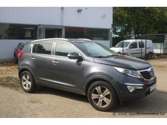 Voert. meerdere doeleinden kia new sportage, benzine, 1591cm³,99kw,1e inschr 24/4/13,u5ypc814adl292353, 184115km, co²-uitstoot 158g/km, euro5, kentekenbewijs, gelijkvormigheidsattest, keuring tot 24/4/26, 2sleutels - afbeelding 1 van  18