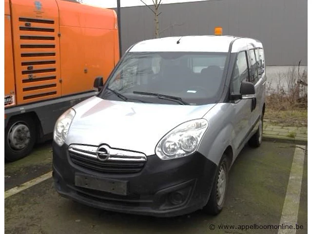 Voertuig meerdere doeleinden opel combo,diesel,1598cm³,77kw,1e inschr 27/3/14, w0l6ayd1be9544156, 92701km,co²-uitstoot 145g/km,euro5b,kenteken i, gelijkvormigheidsattest, keuring beperkt geldig tot 13/12/24,2sleutels - afbeelding 1 van  15