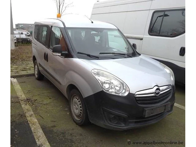 Voertuig meerdere doeleinden opel combo,diesel,1598cm³,77kw,1e inschr 27/3/14, w0l6ayd1be9544156, 92701km,co²-uitstoot 145g/km,euro5b,kenteken i, gelijkvormigheidsattest, keuring beperkt geldig tot 13/12/24,2sleutels - afbeelding 15 van  15