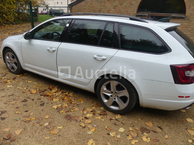 Voertuig skoda octavia combi rs (2018-228.610 km) - afbeelding 4 van  31