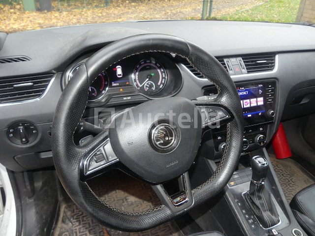 Voertuig skoda octavia combi rs (2018-228.610 km) - afbeelding 19 van  31