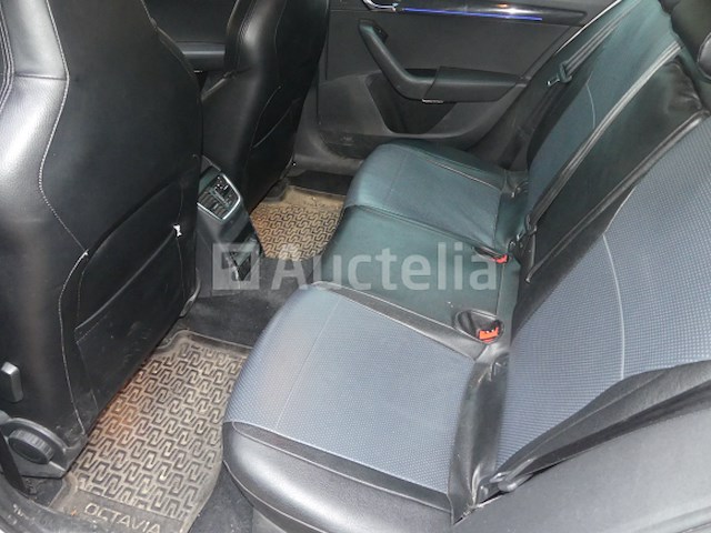 Voertuig skoda octavia combi rs (2018-228.610 km) - afbeelding 12 van  31