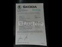 Voertuig skoda octavia combi rs (2018-228.610 km) - afbeelding 25 van  31