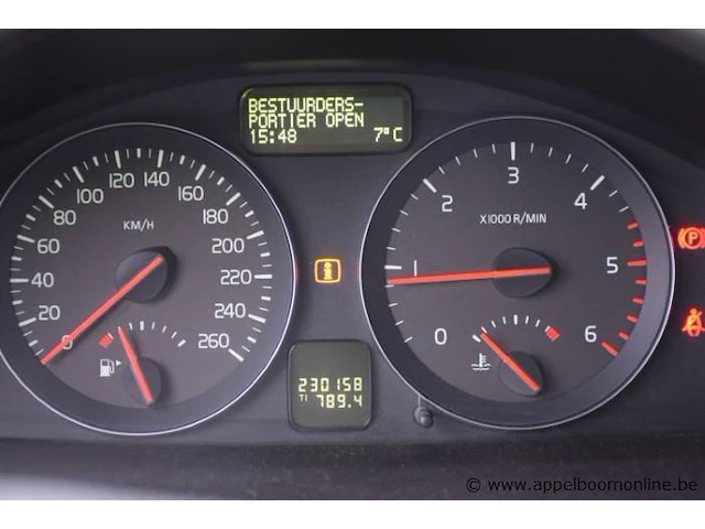Voertuige meerdere doeleinden volvo v50, diesel,1560cm³,84kw, 1e inschr 10/01/12,yv1mw84f1c2672542, 230158km, co²-uitstoot ng, euro5, kenteken i (ii ontbreekt), gelijkvormigheidsattest, keuring tot 05/04/25, 2sleutels - afbeelding 8 van  17