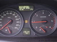 Voertuige meerdere doeleinden volvo v50, diesel,1560cm³,84kw, 1e inschr 10/01/12,yv1mw84f1c2672542, 230158km, co²-uitstoot ng, euro5, kenteken i (ii ontbreekt), gelijkvormigheidsattest, keuring tot 05/04/25, 2sleutels - afbeelding 8 van  17