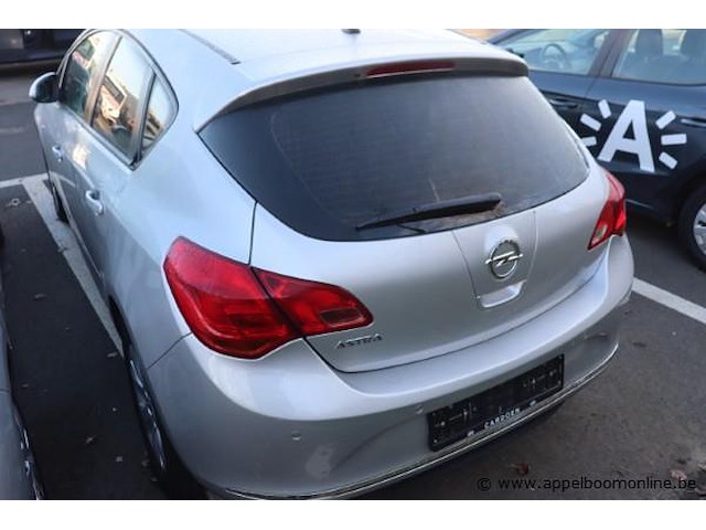 Voeruig meerdere doeleinde opel astra, datum 1ste inschrijving 6/6/2014, chassisnummze w0lpd6ebxeg068478, 84932km, euro 5b, benzine, co2 129, kenteken i+ii, gelijkvormigheidssattest - afbeelding 9 van  14