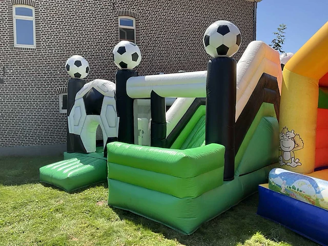 Voetbal springkasteel - afbeelding 1 van  10