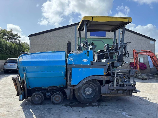 Vogele - 2010 - super 1303-2 - asfalteermachine - afbeelding 1 van  12