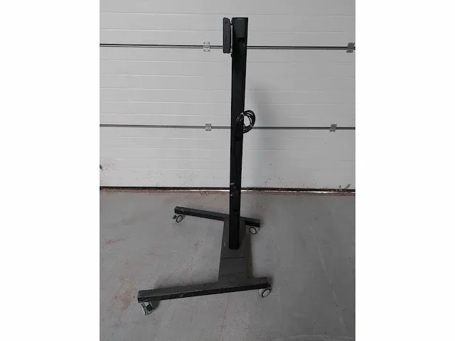 Vogel's professional tv standaard zwart tot 165 cm - afbeelding 2 van  4